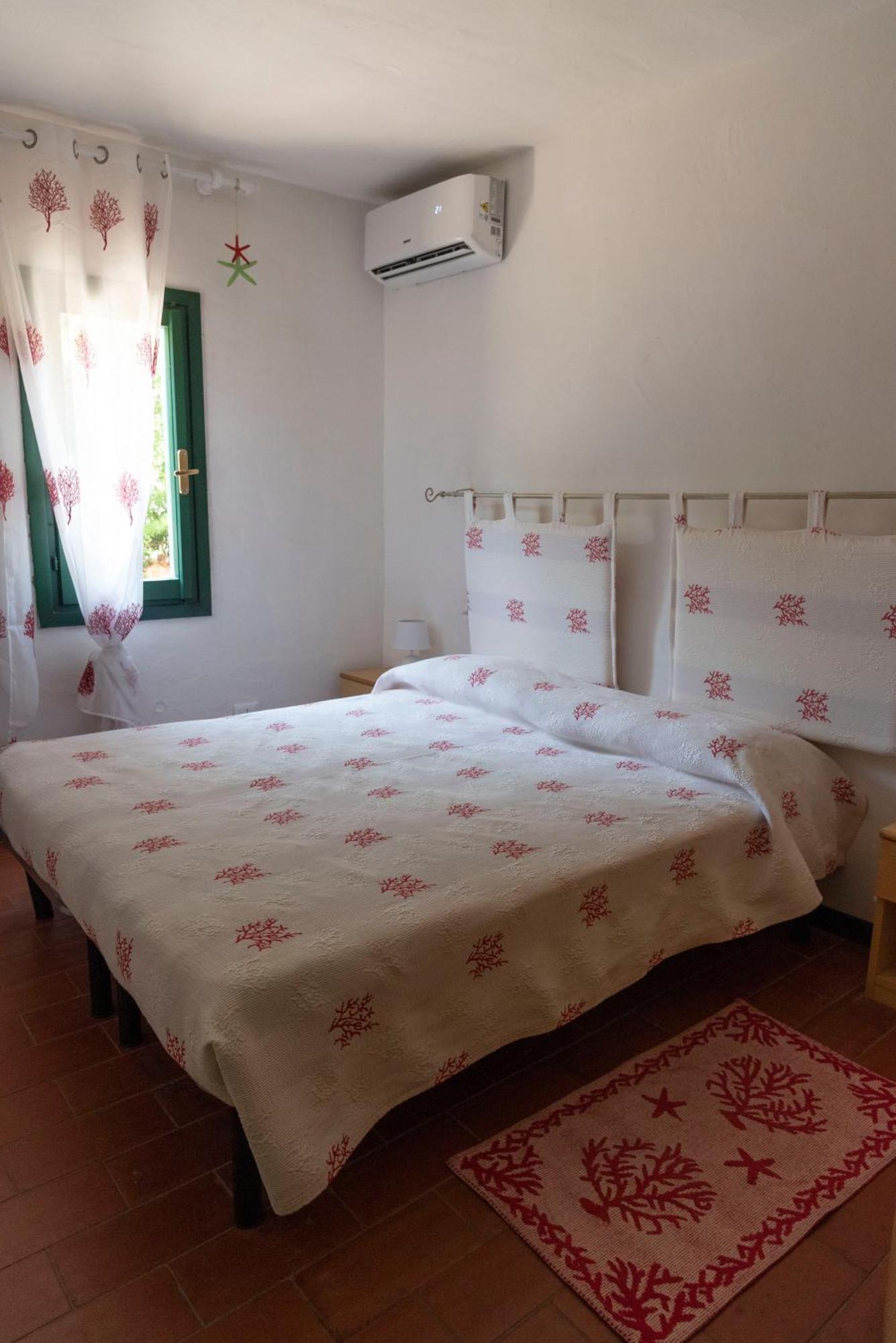 Residence Pinnetta Cala Bitta Baja Sardinia Ngoại thất bức ảnh